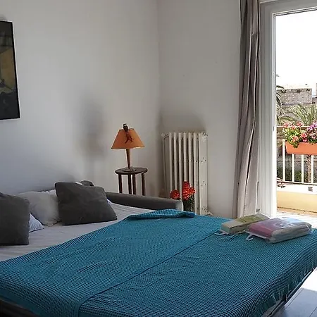 Inter-hotel Ouest Les Stralitzias Апартаменти Антіб